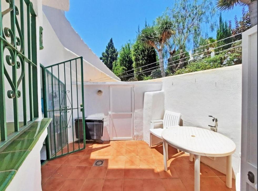 Lovely Two Bedroom Calahonda - 475 Meter From The Apartament *
