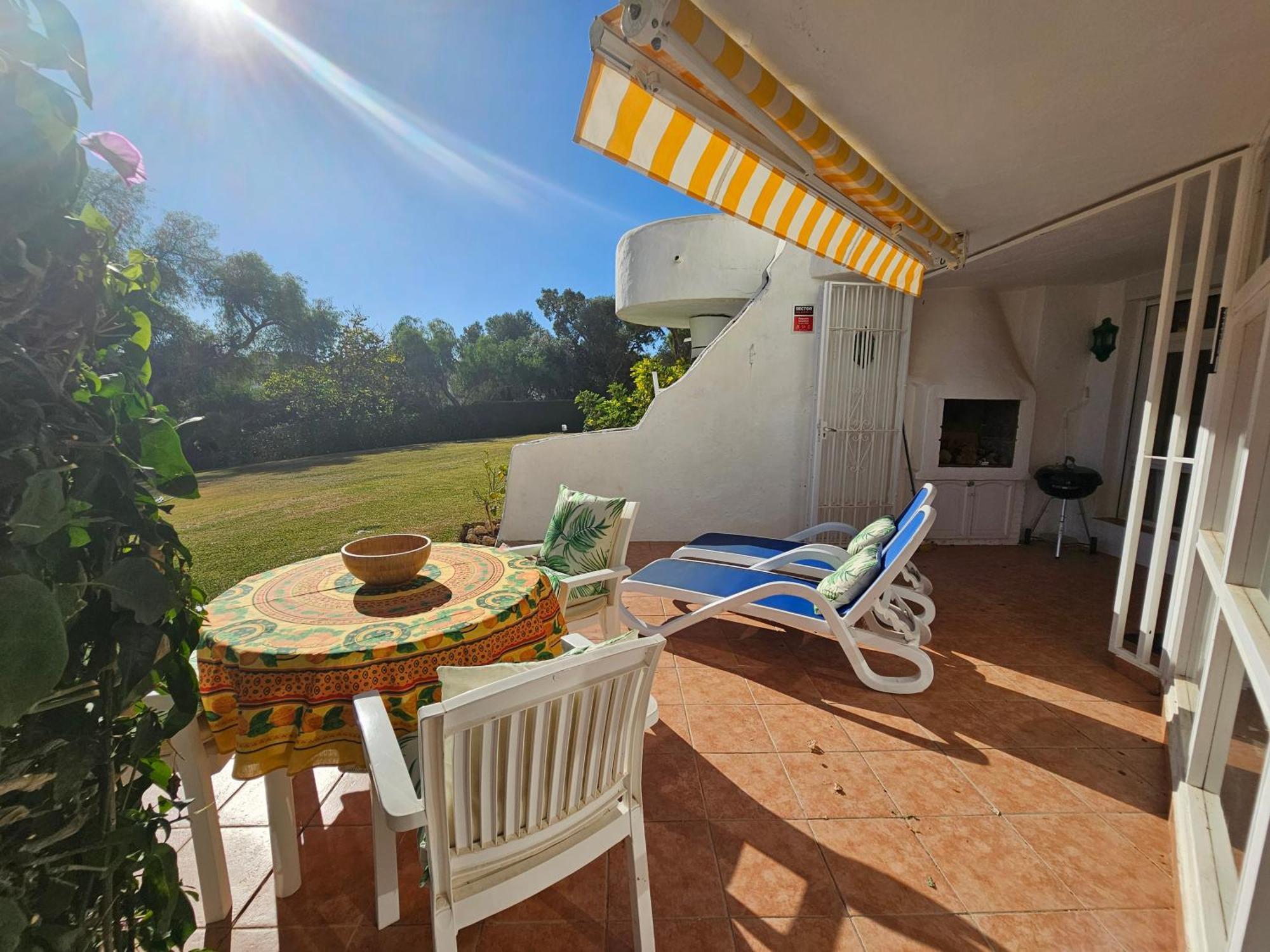 Lovely Two Bedroom Calahonda - 475 Meter From The Apartament
