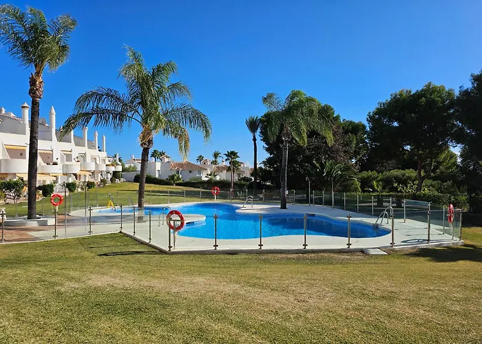 Lovely Two Bedroom Apartment Calahonda - 475 Meter From The Beach