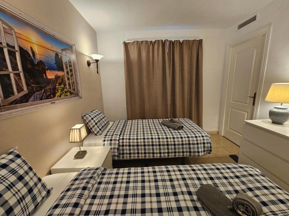 Lovely Two Bedroom Calahonda - 475 Meter From The *